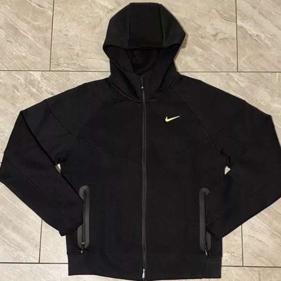black nike zipper sweater